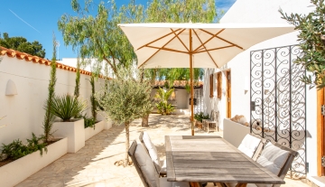 Resa estates Ibiza for sale te koop villa port des torrent zwembad side terrace .jpg